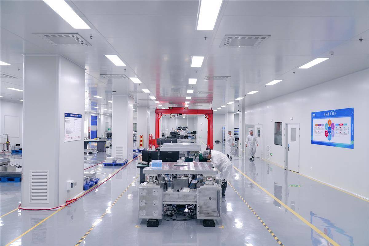 從喻家山到光谷 從減振器到人形機(jī)器人的創(chuàng)新躍遷——校企協(xié)同與知識(shí)產(chǎn)權(quán)服務(wù)助推湖北未來產(chǎn)業(yè)綻放